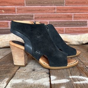 Born black leather open toe sandals size 7.5